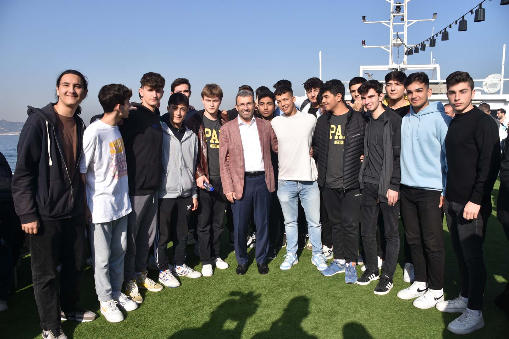 Pendik Belediyesi liseli gençlere Boğaz Turu etkinliği düzenledi!