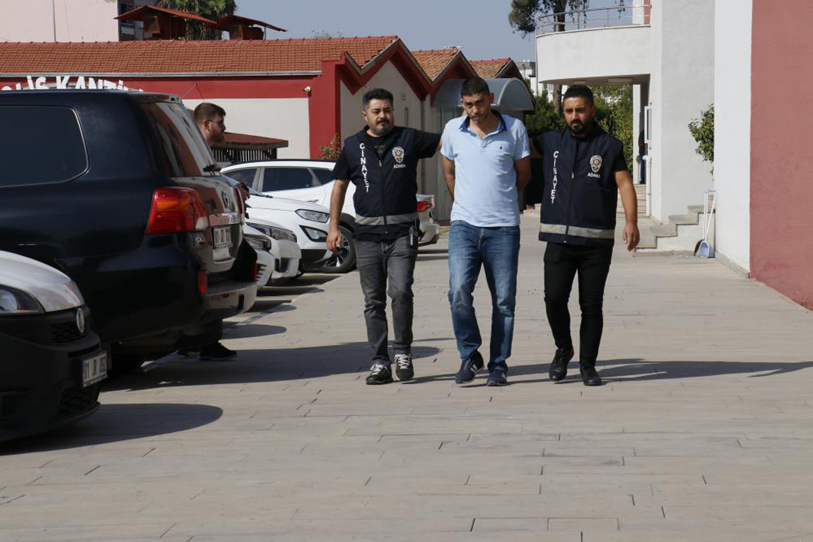 Para için annesini dövüp rehin aldı! Dayısı tarafından tabancayla vurulup ağır yaralandı