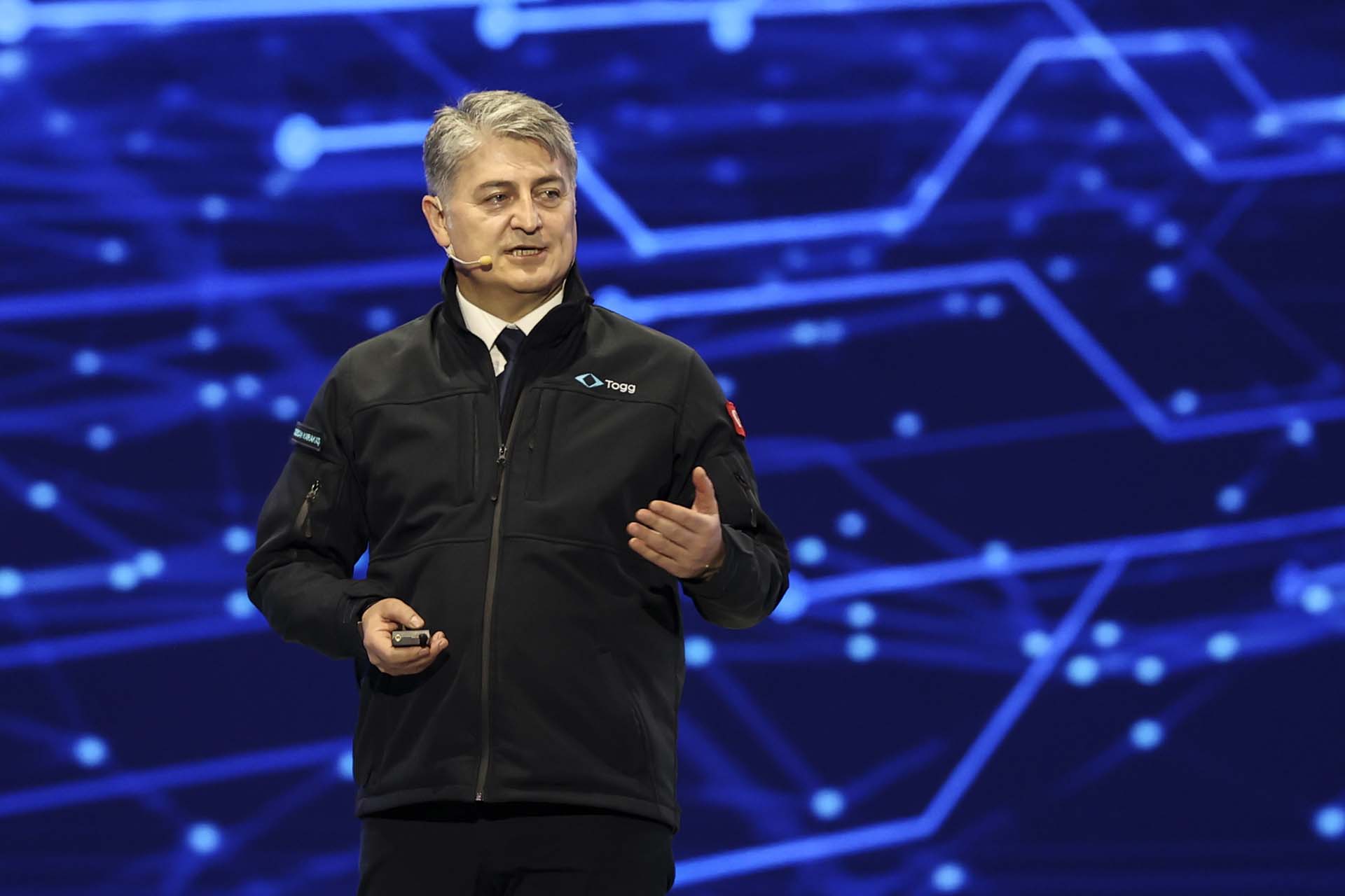 Yerli otomobil banttan indi! CEO Mehmet Gürcan Karakaş ve ekibi duygu dolu anlar yaşadı! Gurur gözyaşları...