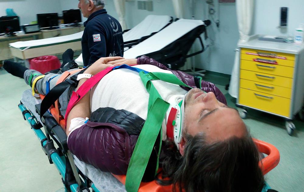 Samsun'da feci kaza! Sağlık çalışanlarına tır çaptı!