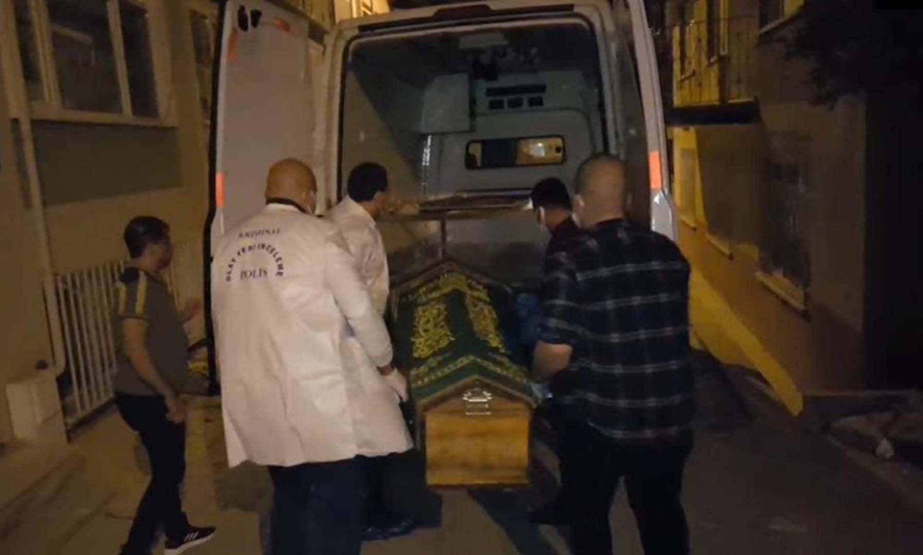 Kötü koku apartman sakinlerini harekete geçirdi! Korkunç gerçekle saatler sonra yüzleştiler!