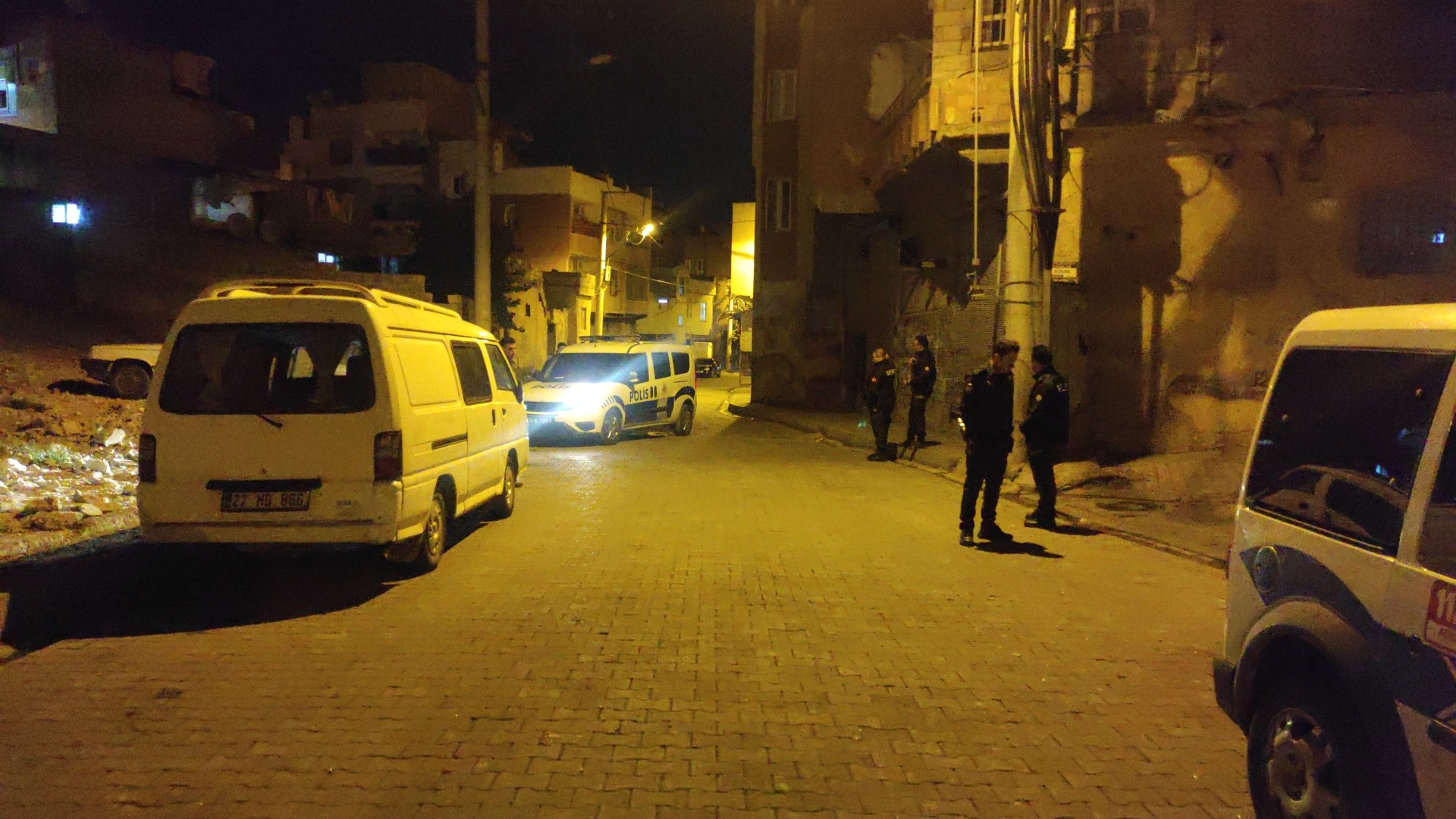 İki ailenin kavgasında kan döküldü! Bıçakların konuştuğu kavgada 1 kişi hayatını kaybetti!