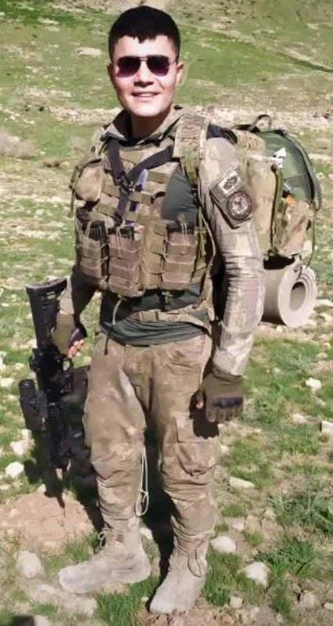 Şehit Sözleşmeli Er Mustafa Öztürk kimdir? Kaç yaşında? Nereli? 