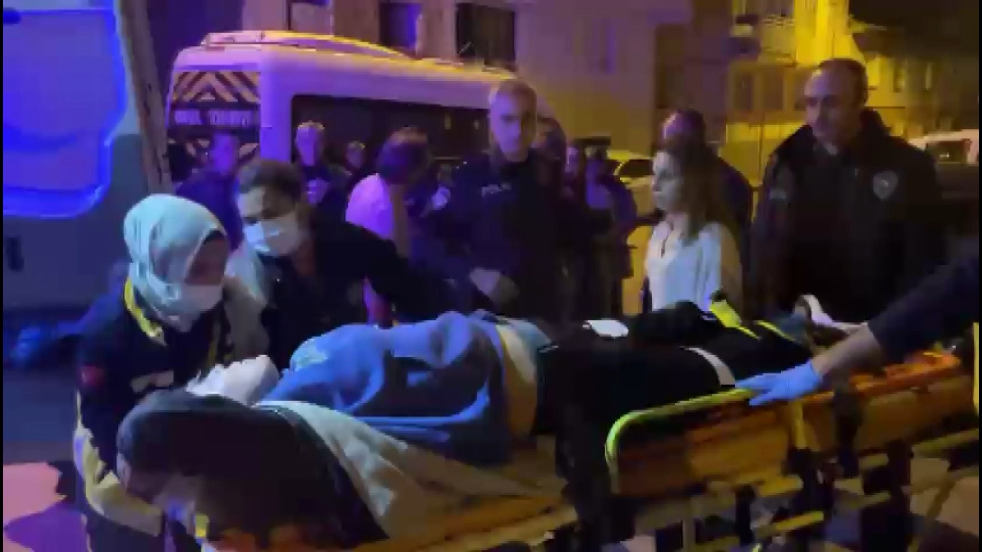 Bursa'da kadın şiddeti! 2 kişi tartıştıkları kadını ayağından silahla vurarak yaraladı