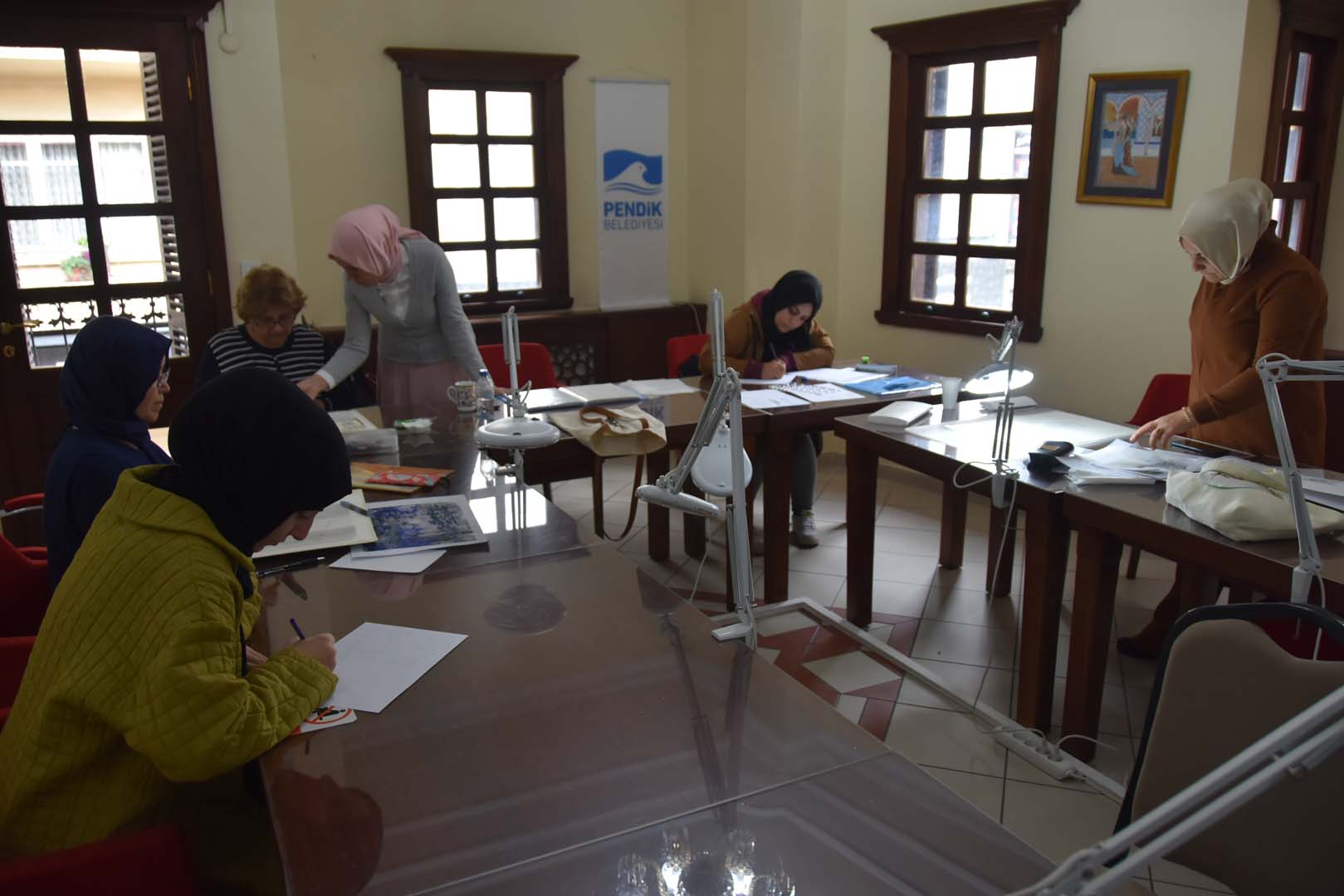 Pendik Belediyesi Sanat Akademisi öğrencisinden takdirlik eser! Dünyaca ünlü tabloları yeniden yorumluyor!