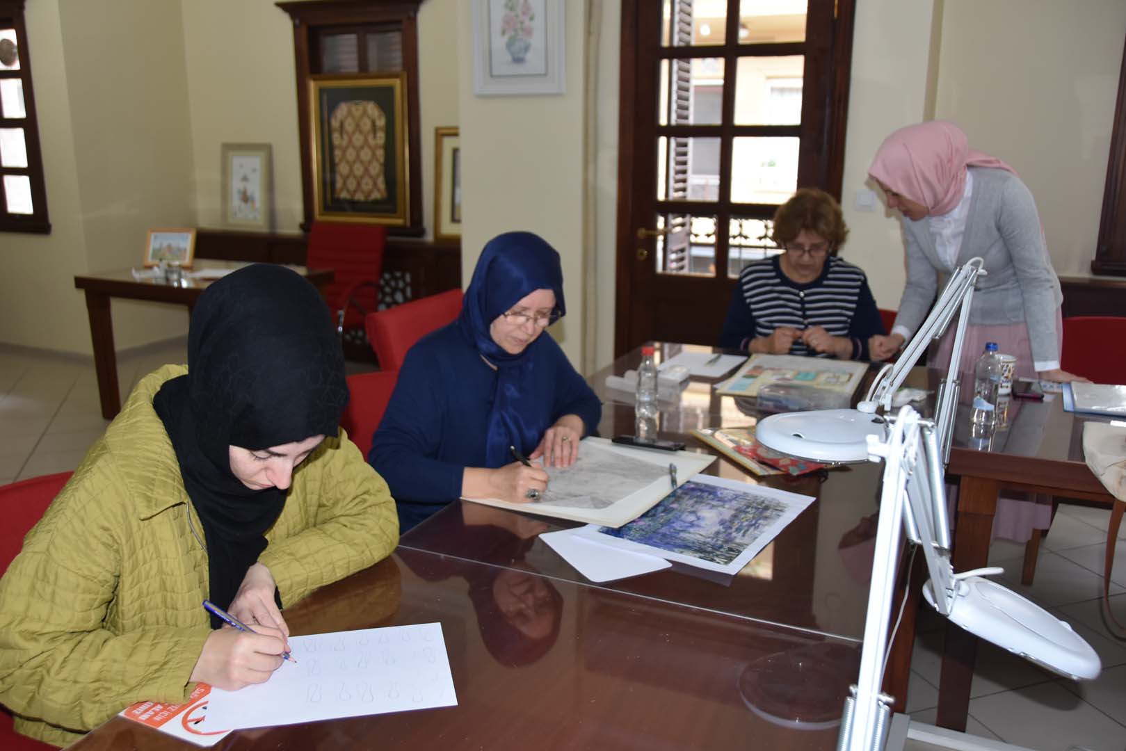 Pendik Belediyesi Sanat Akademisi öğrencisinden takdirlik eser! Dünyaca ünlü tabloları yeniden yorumluyor!