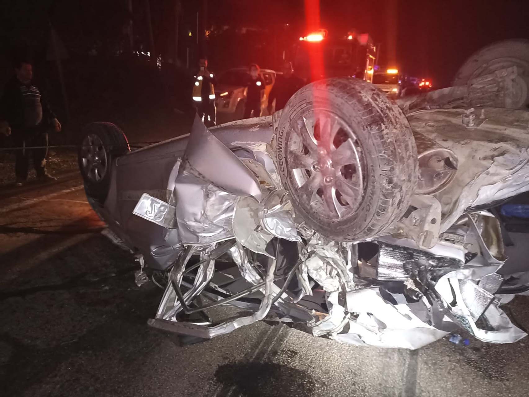 Hatay'da düğün dönüşü feci kaza! Ana yola kontrolsüz çıkan TIR ortalığı birbirine kattı: Ölüler ve yaralılar var 