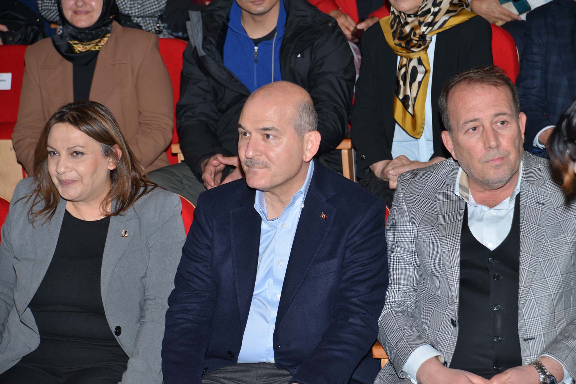 Bakan Soylu, Kılıçdaroğlu'nu topa tuttu: Düşmüş bir LGBT peşine, erkeklerle erkekleri evlendirecek, kadınlarla da kadınları