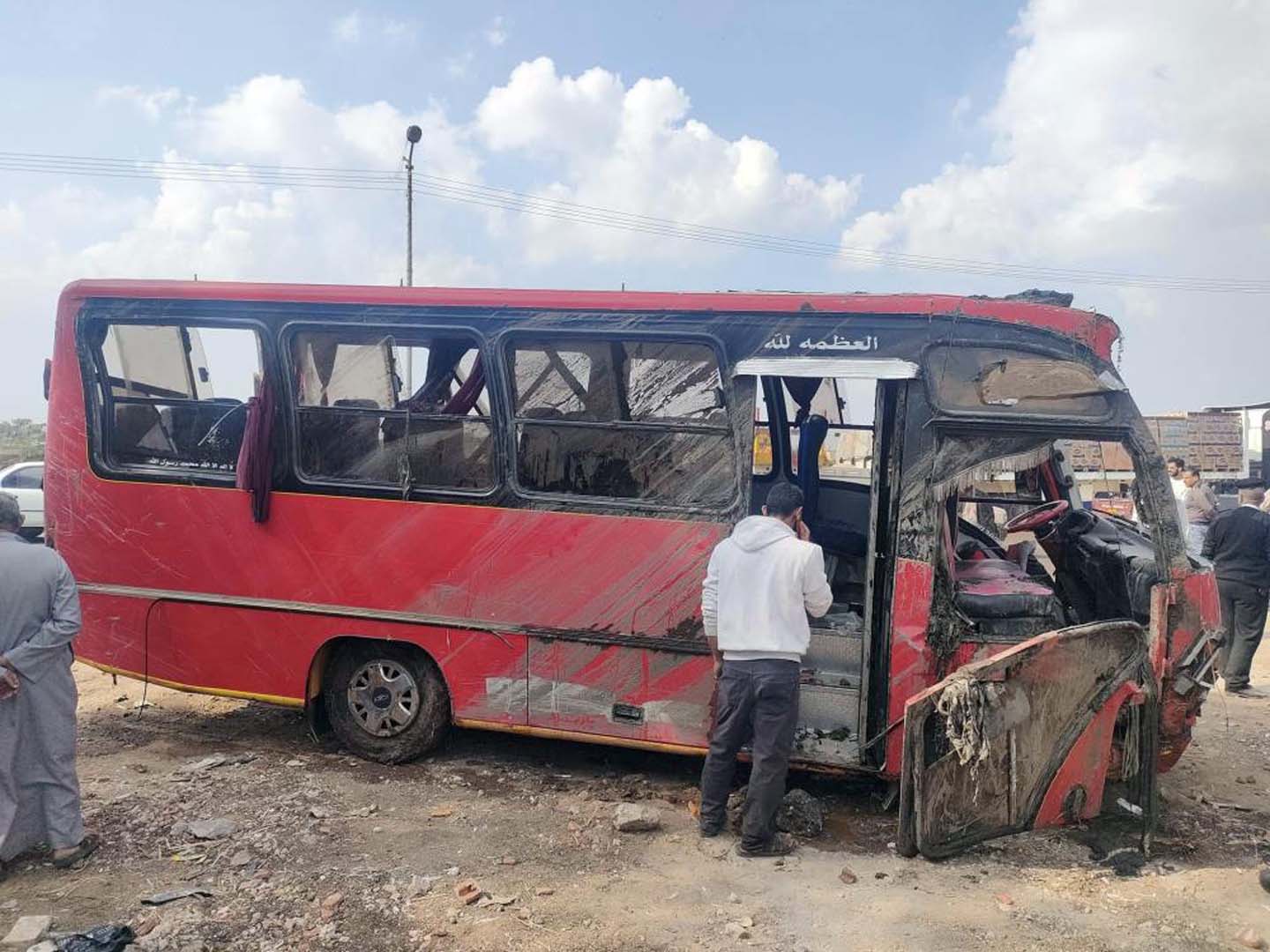 Mısır'da yolcu otobüsü su kanalına devrildi! Ölü sayısı git gide artıyor!