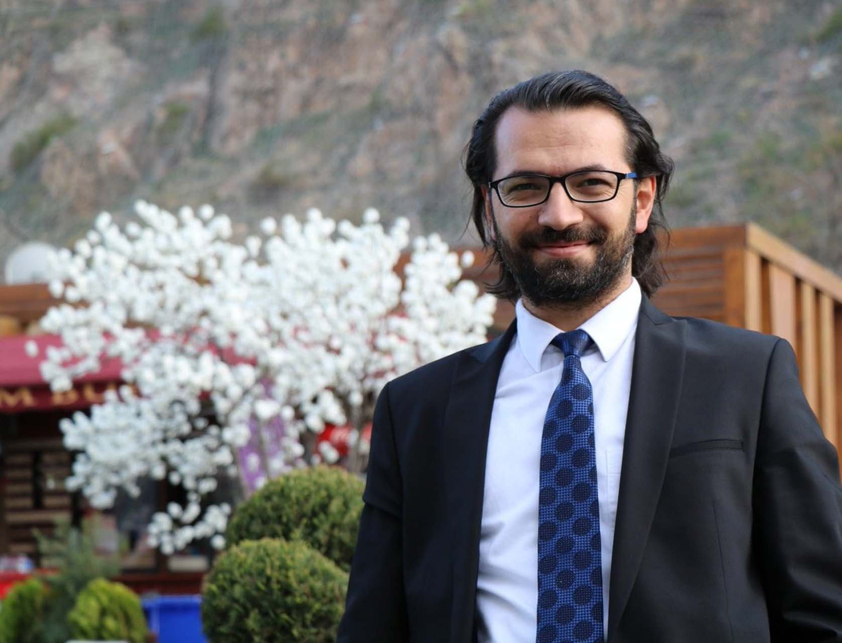 Hacı Yakışıklı sosyal medyadan duyurdu! Yeni Akit'ten ayrıldı, yeni yerini açıkladı! 