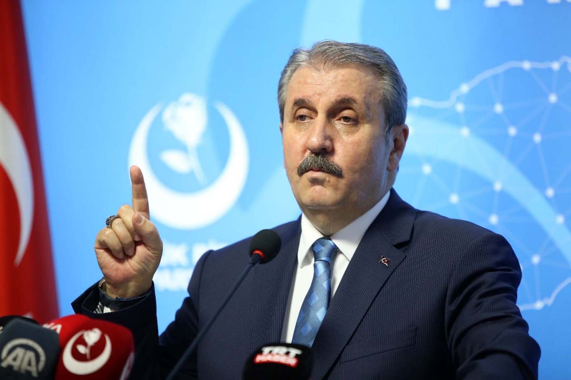 Mustafa Destici'den HDP'ye Taksim tepki: PKK'nın siyasi şubesinin bir yöneticisinin herhangi bir tepki göstermemesi bizi şaşırtmadı