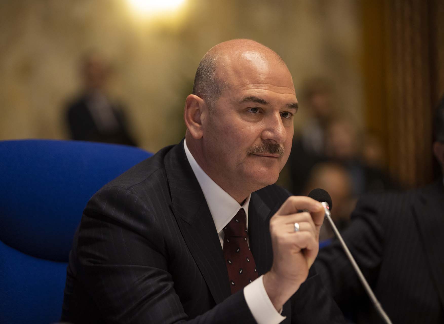 Bakan Soylu'dan İmamoğlu'na gönderme: Erzurum’a kayağa gitmedim. Birileri ile yemeğe gitmedim