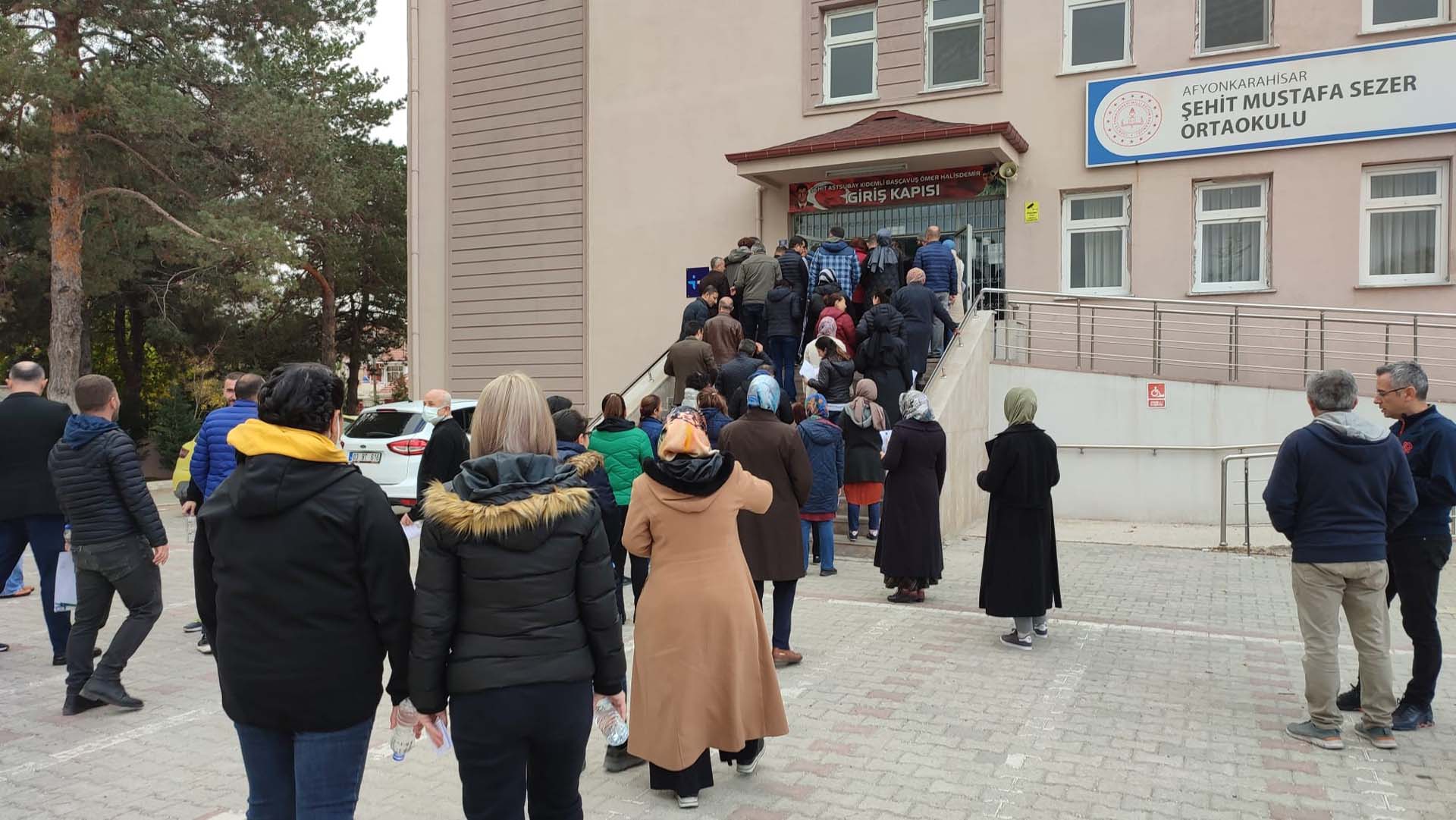 Bu kez öğretmenler ter döktü! Öğretmenlik Kariyer Basamakları Yazılı Sınavı sona erdi