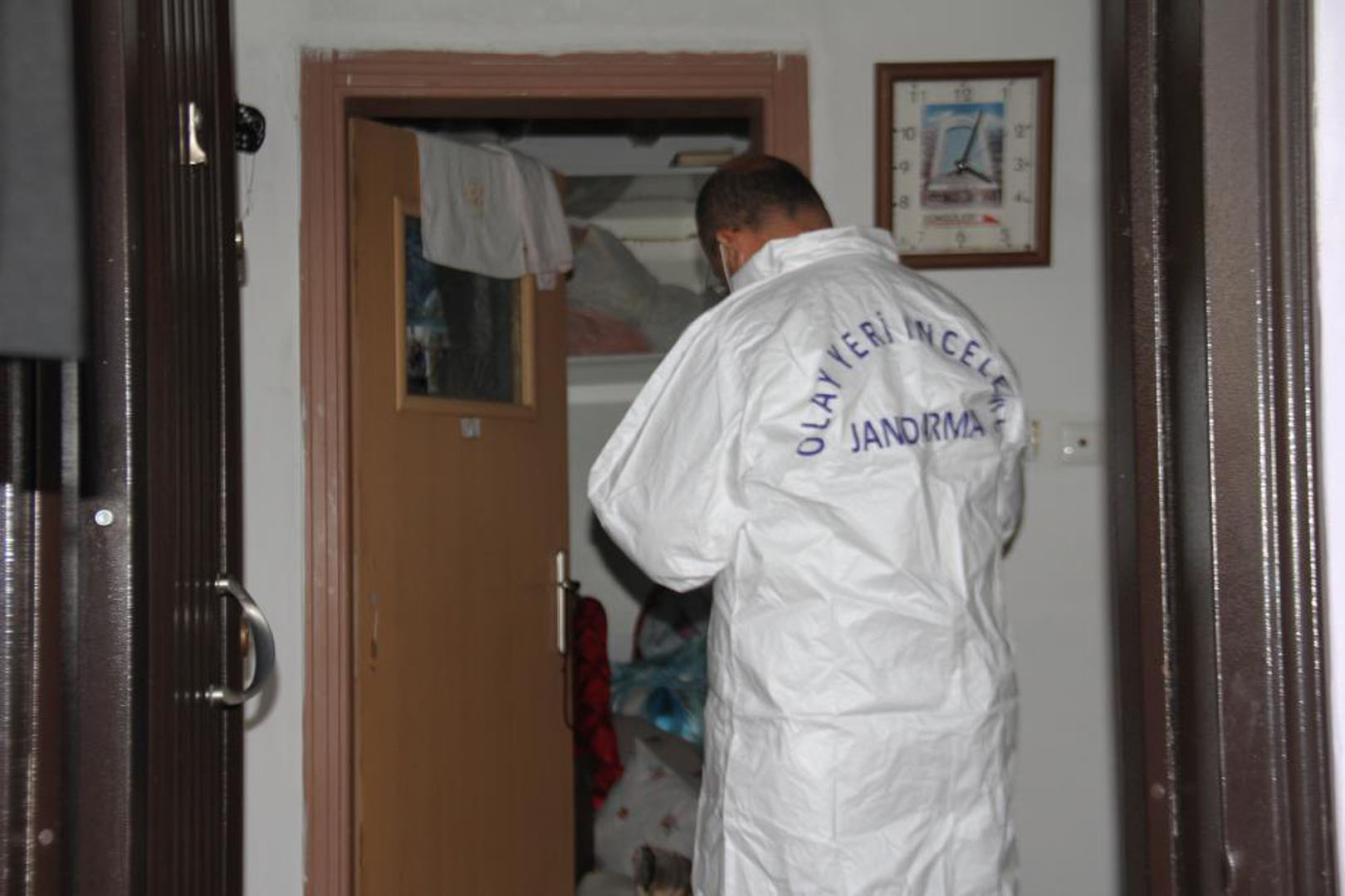 Elazığ'da pes dedirten hırsızlık: Köy evlerini soyup soğana çevirdiler