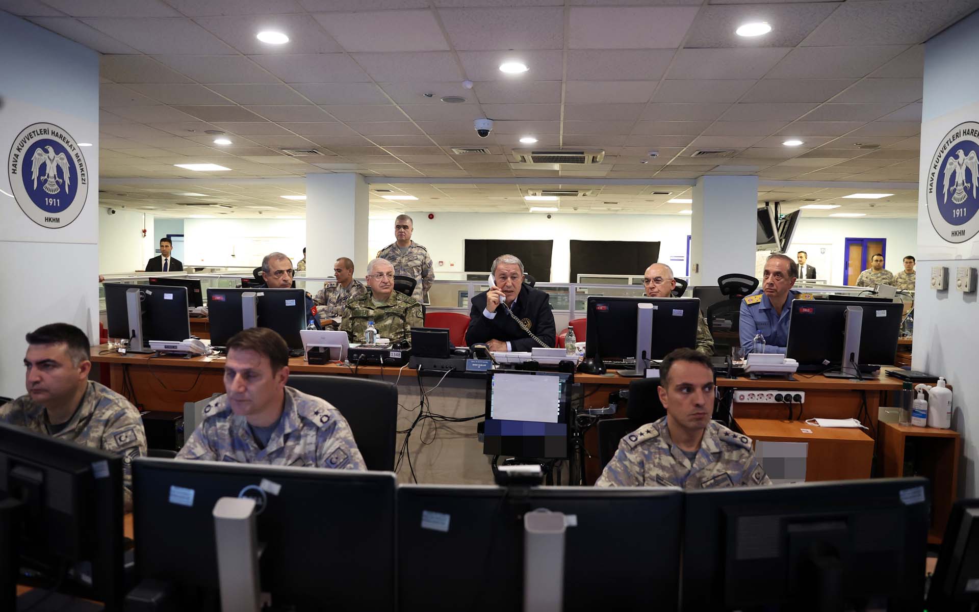 MSB'den Pençe - Kılıç Hava Harekatı açıklaması! Terör hedefleri imha edildi, teröristler etkisiz hale getirildi