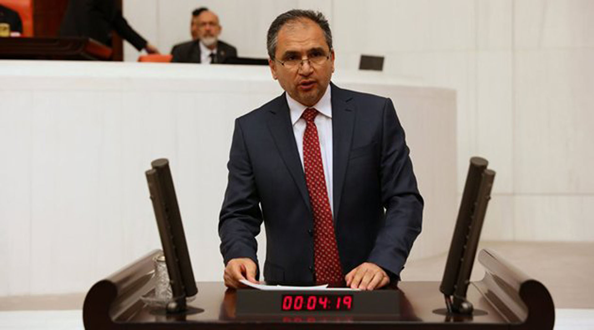 AK Parti'li Güneş'ten sert sözler: Terör yuvalarını vurdukça ses HDP'den geliyor