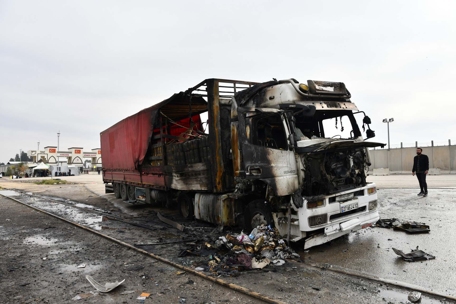 Son dakika | Gaziantep Karkamış'a roketli saldırı! İki bakan olay yerinde açıklama yaptı: Detaylar kahretti