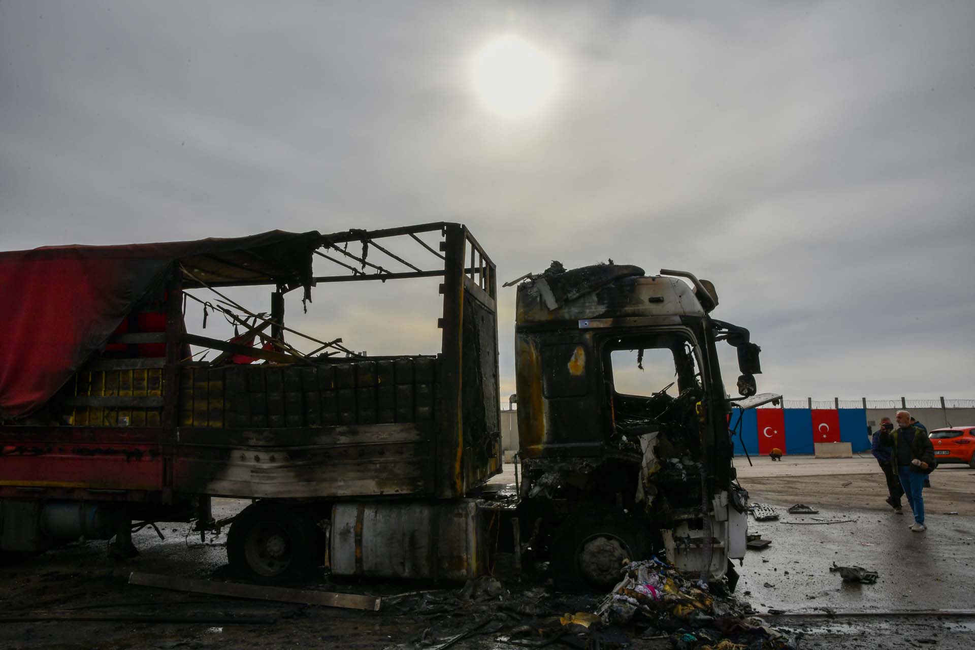 Son dakika | Gaziantep Karkamış'a roketli saldırı! İki bakan olay yerinde açıklama yaptı: Detaylar kahretti