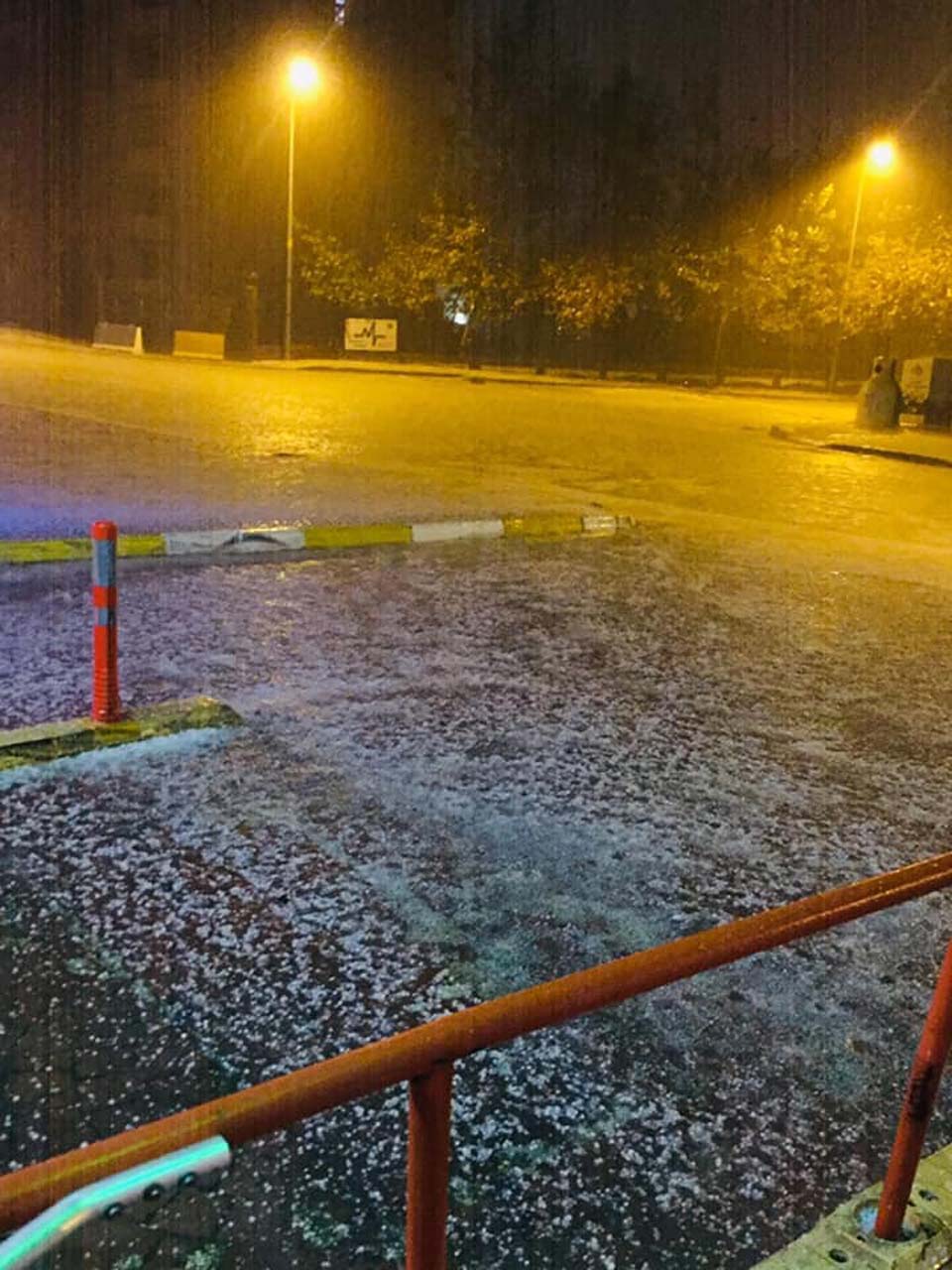 Meteoroloji uyarmıştı! Tekirdağ Çorlu'da dolu yağışı etkili oldu