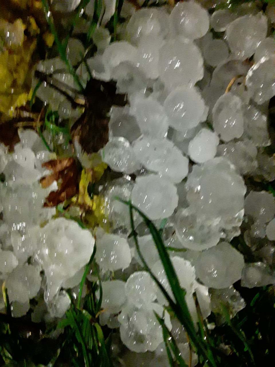 Meteoroloji uyarmıştı! Tekirdağ Çorlu'da dolu yağışı etkili oldu