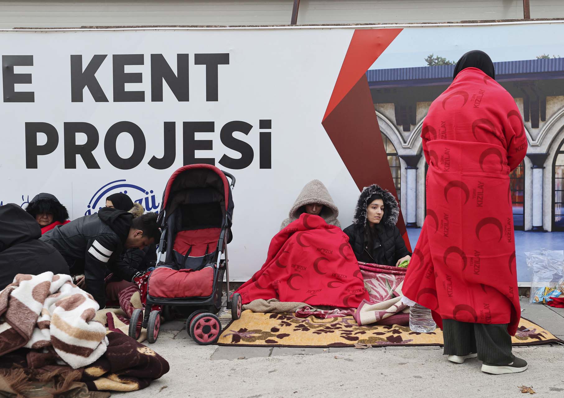 Son dakika | Düzce'nin Gölyaka ilçesinde 5.9 büyüklüğünde deprem: Yaralılar var