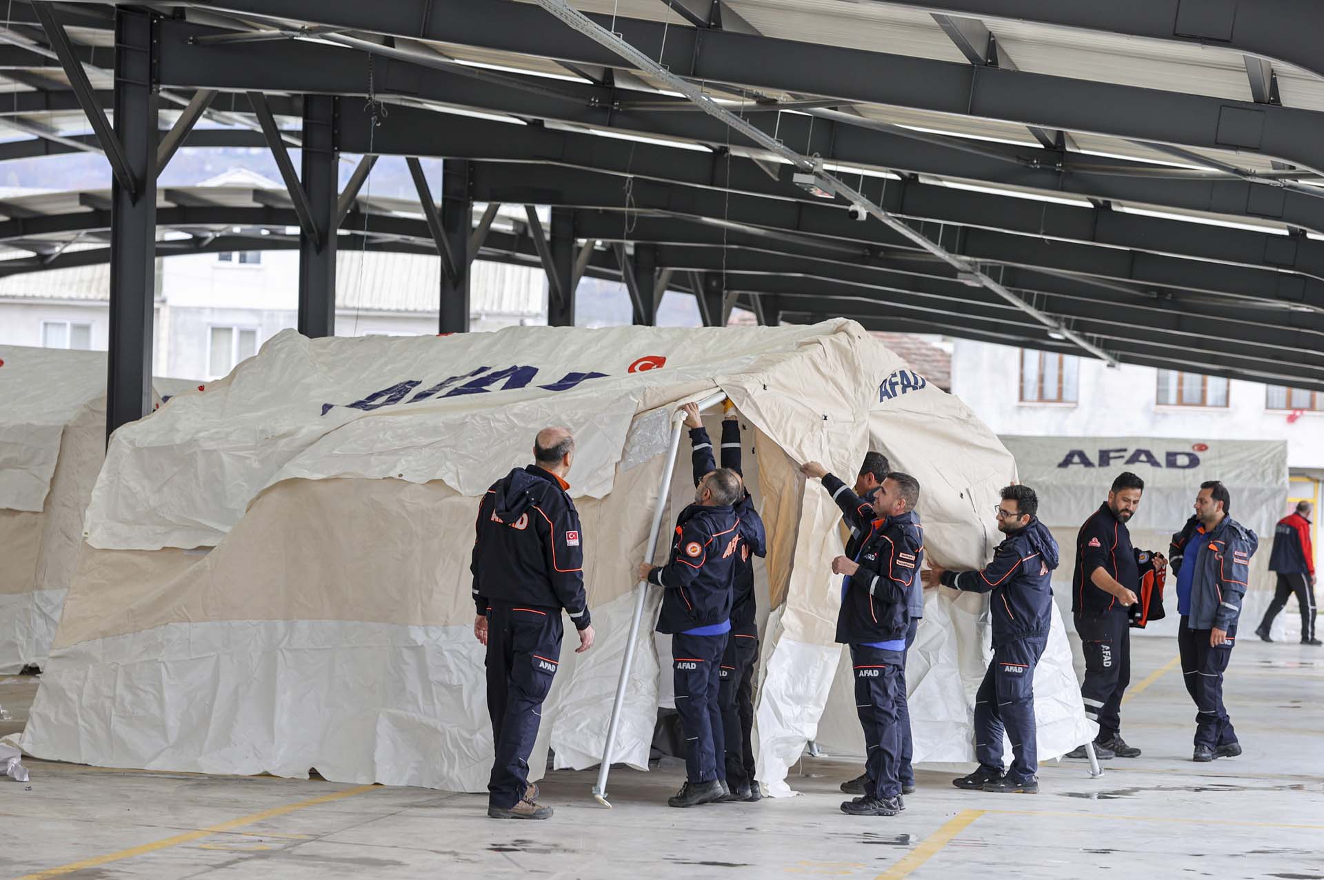 Vali Cevdet Atay duyurdu: Düzce'de okullar bir gün daha tatil edildi