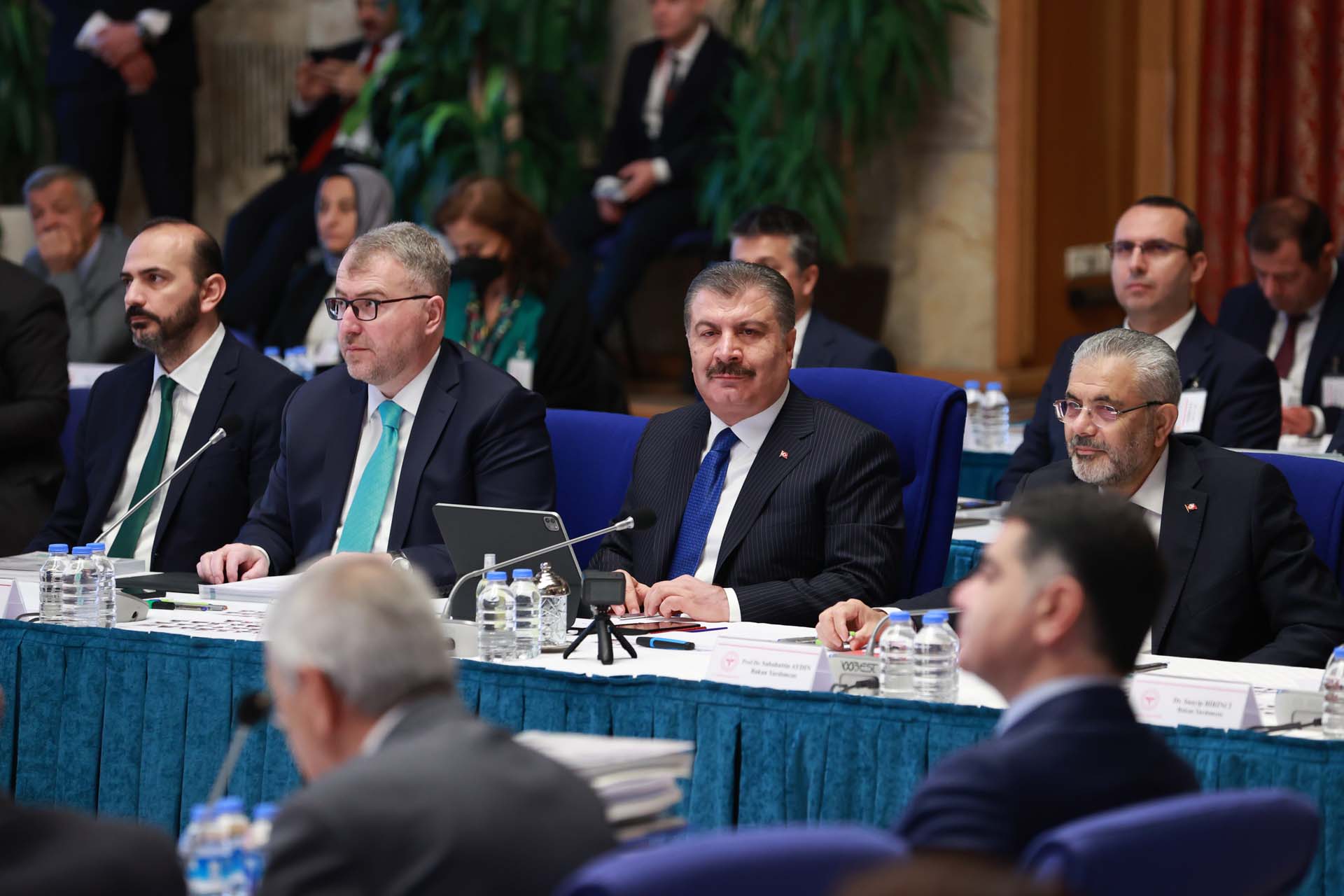 Bakan Koca, istifa eden ve istihdam edilen hekim sayısını açıkladı! Müjde de verdi: Binlerce personel alımı yapılacak!