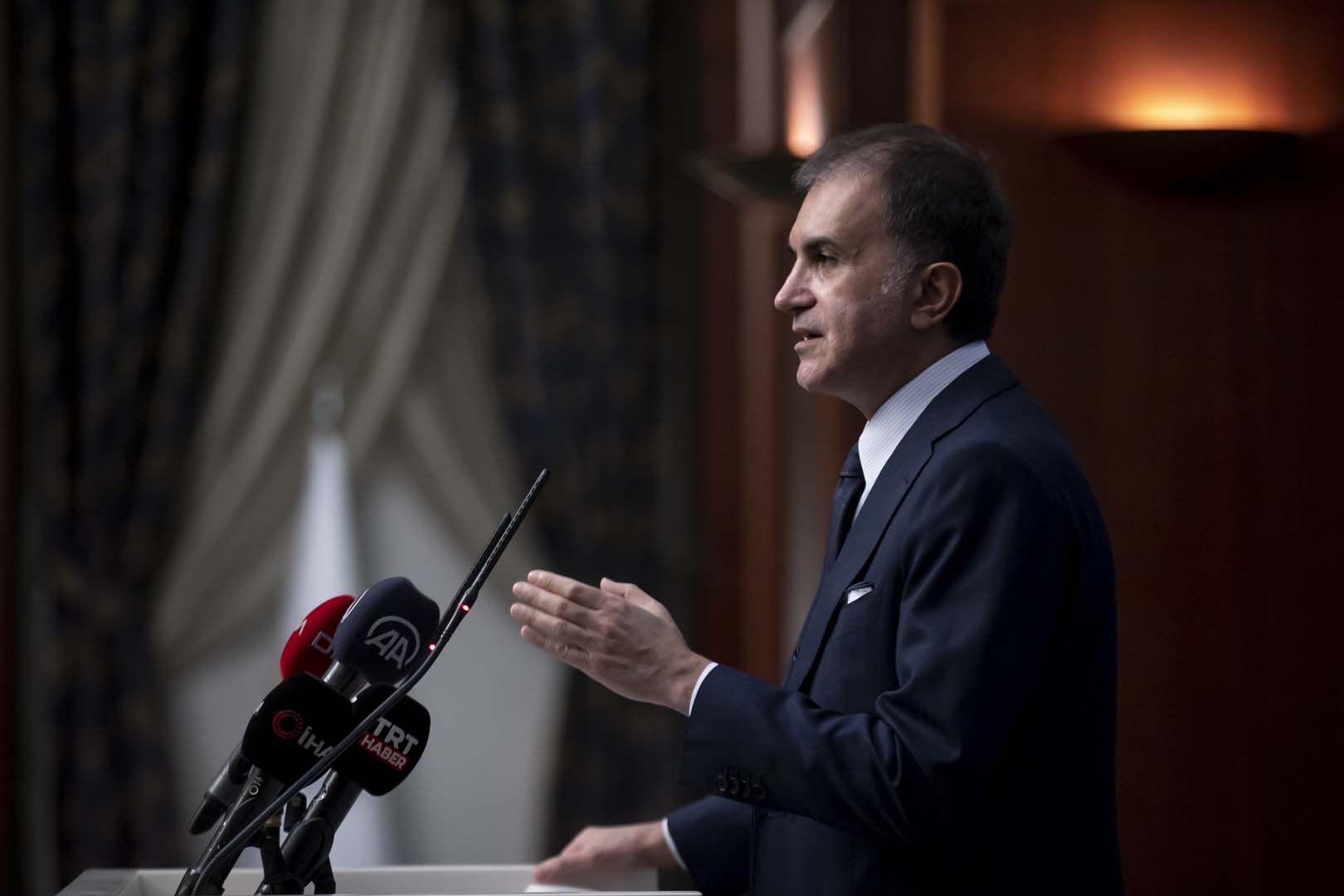 AK Parti Sözcüsü Ömer Çelik'ten MKYK sonrası önemli açıklamalar! "Bizi tehdit eden terör örgütü görürsek vururuz"