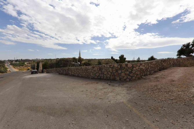 Mardin’de bakımı yapılan103 mezar vatandaşa teslim edildi