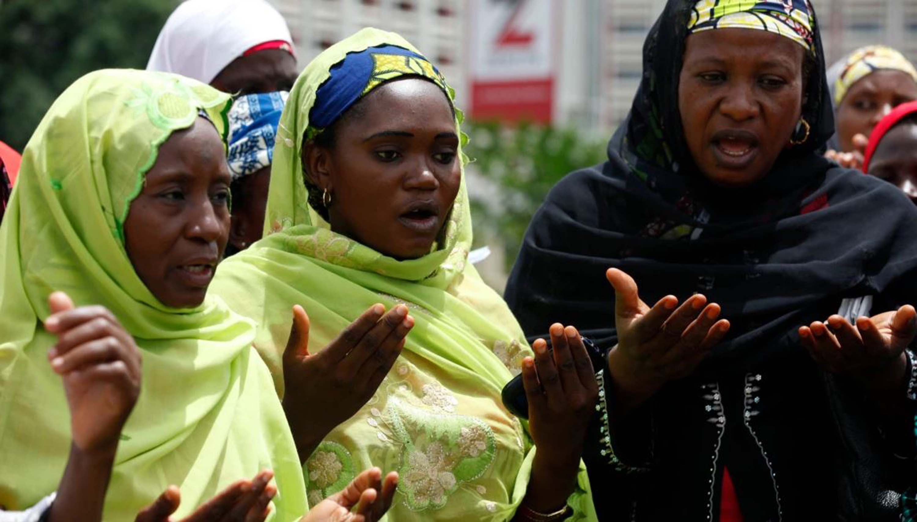 Kandil etkinliğine silahlı saldırı! Rastgele ateş açan çete 60 kişiyi...