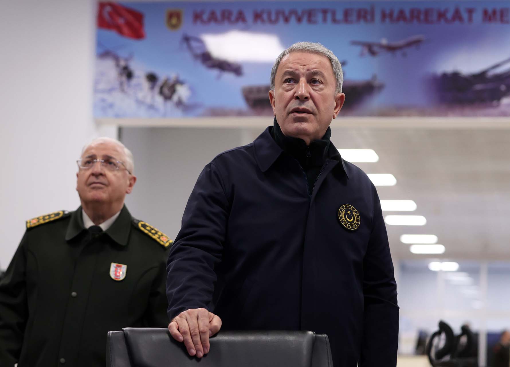 Bakan Akar, Pençe Kılıç Hava Harekatı'ndaki son durumu açıkladı! Terör örgütüne ağır darbe vuruldu 