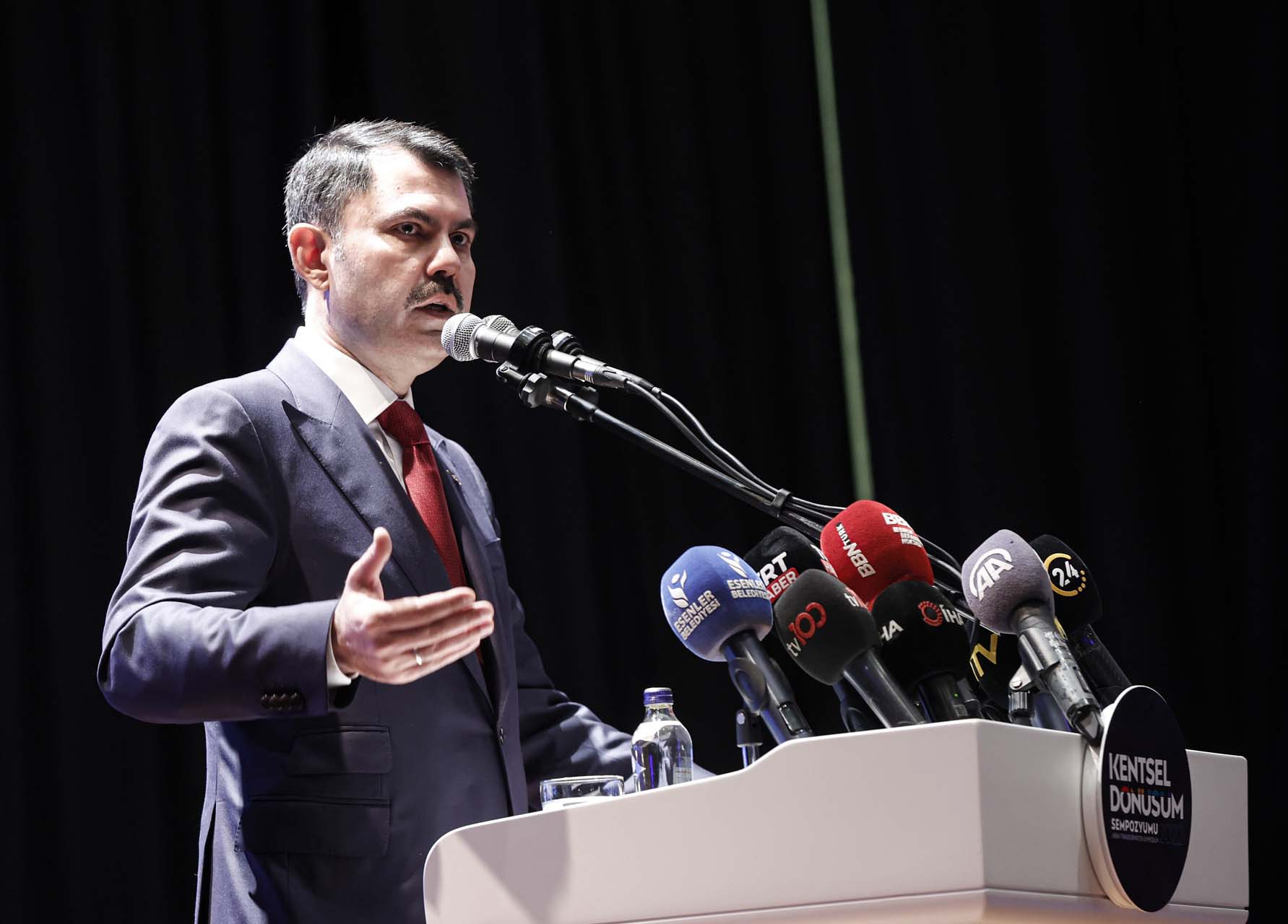 Bakan Kurum, Düzce'deki ağır hasarlı yapı sayısını açıkladı: Sağlıklı konutlarımızı inşa edip teslim edeceğiz