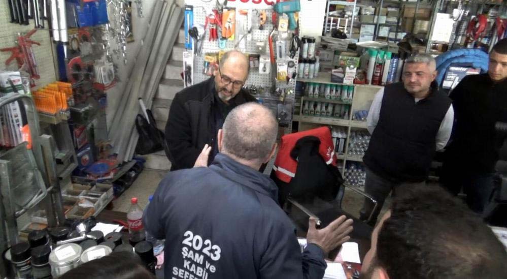 Ümit Özdağ'a Kilis'te büyük şok! "Suriyelileri göndereceğiz" sözlerine beklenmeyen bir cevap aldı!