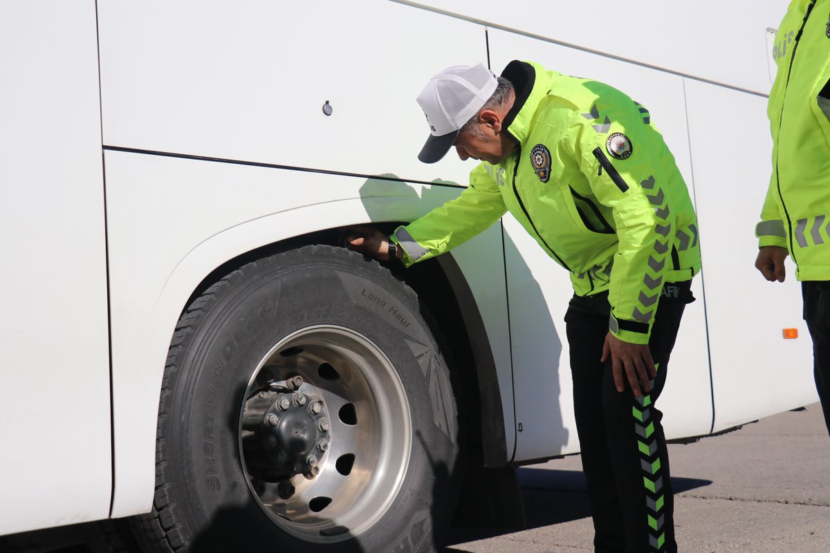 Araç sahiplerinin dikkatine! Kış lastiği uygulaması o tarihte başlıyor: Yüklü para cezası var!