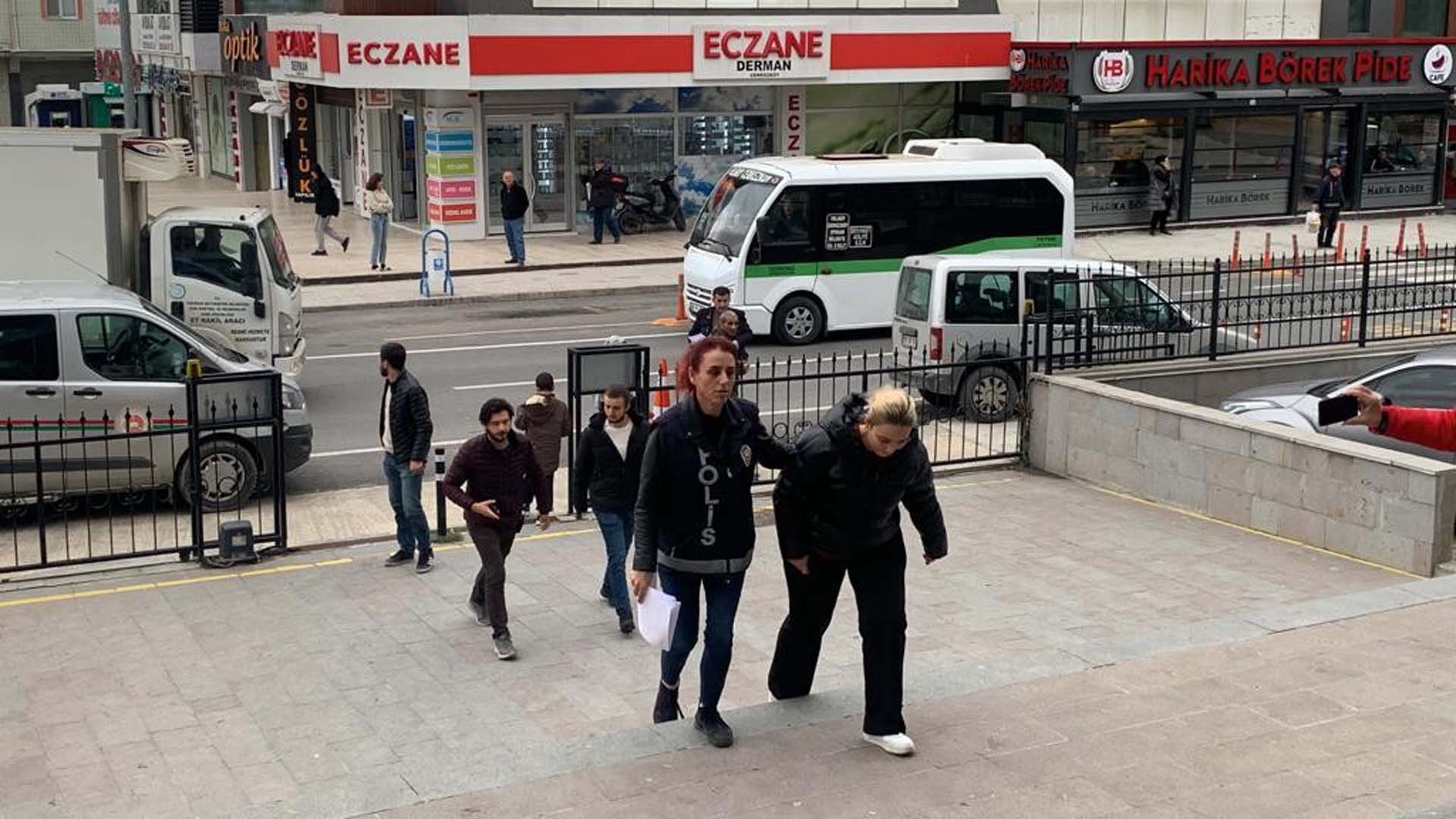 Tekirdağ'daki sahte doktor skandalında yeni perde! Hastanede doğum gününü kutlayıp kendisine çelenk yollamış, sevgilisini kandırmış