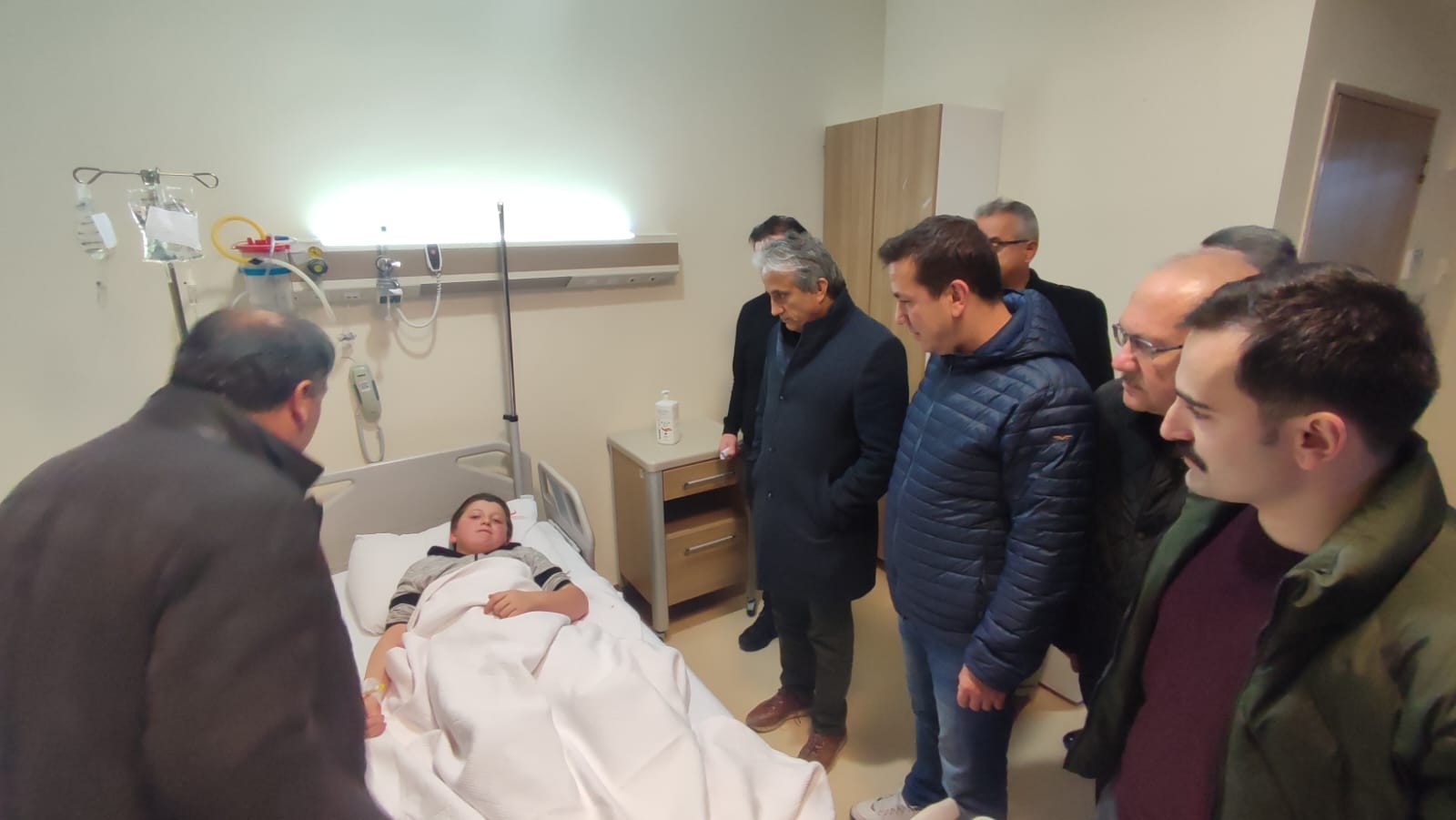 Yatılı okulda zehirlenme şüphesi! Gece rahatsızlanan 50 öğrenci...