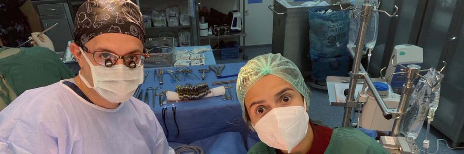 İstanbul'da hastanede skandal olay! Doktor 10 saat boyunca ameliyat ettiği hastanın yakınları tarafından saldırıya uğradı!