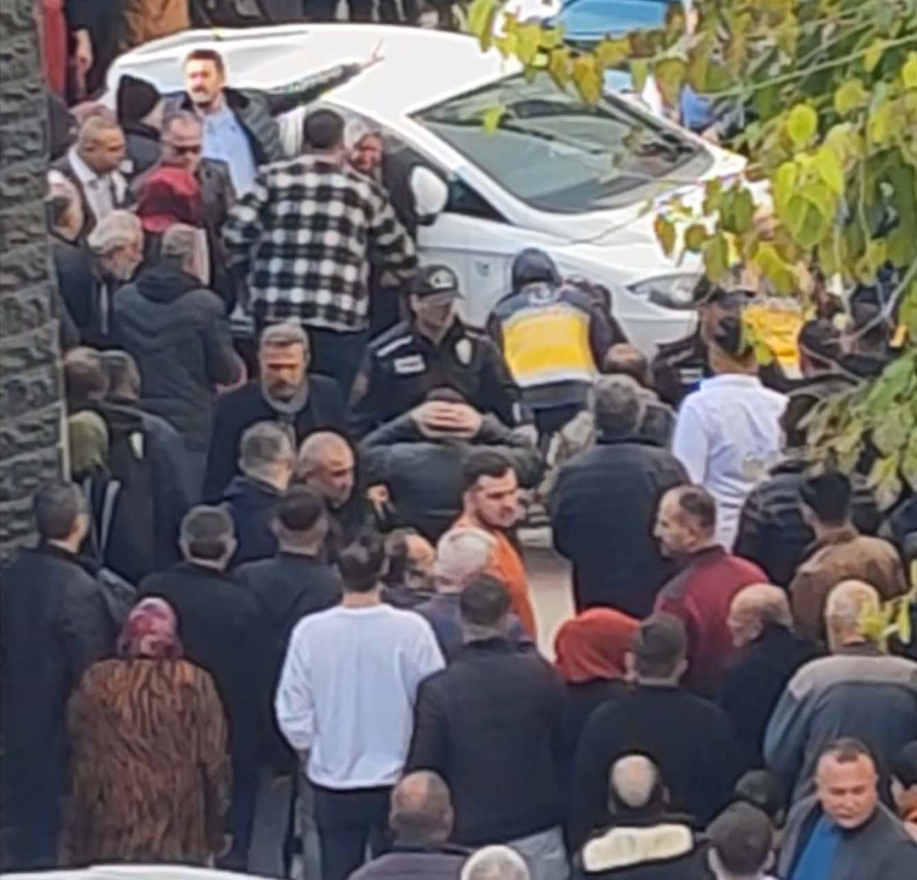 Aksaray'da kadın cinayeti: Eski nişanlısının tabancayla vurduğu 15 yaşındaki Melike Arıbaş hayatını kaybetti