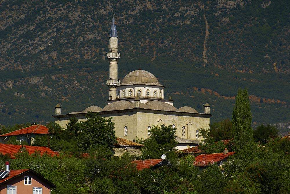 Karabük'teki köy camisinde skandal olay! İmamın o halleri köyü ayağa kaldırdı!