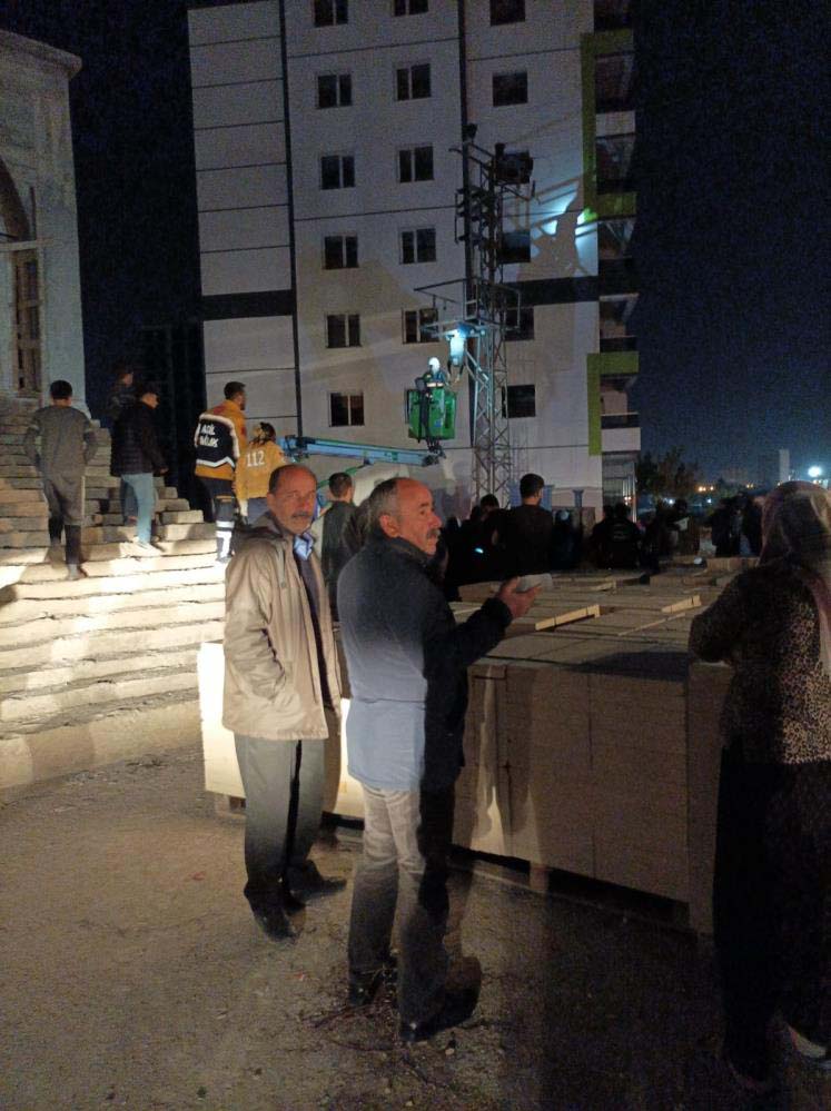 Diyarbakır'da korkunç ölüm! 25 yaşındaki genç, elektrik diğerinde asılı halde bulundu!