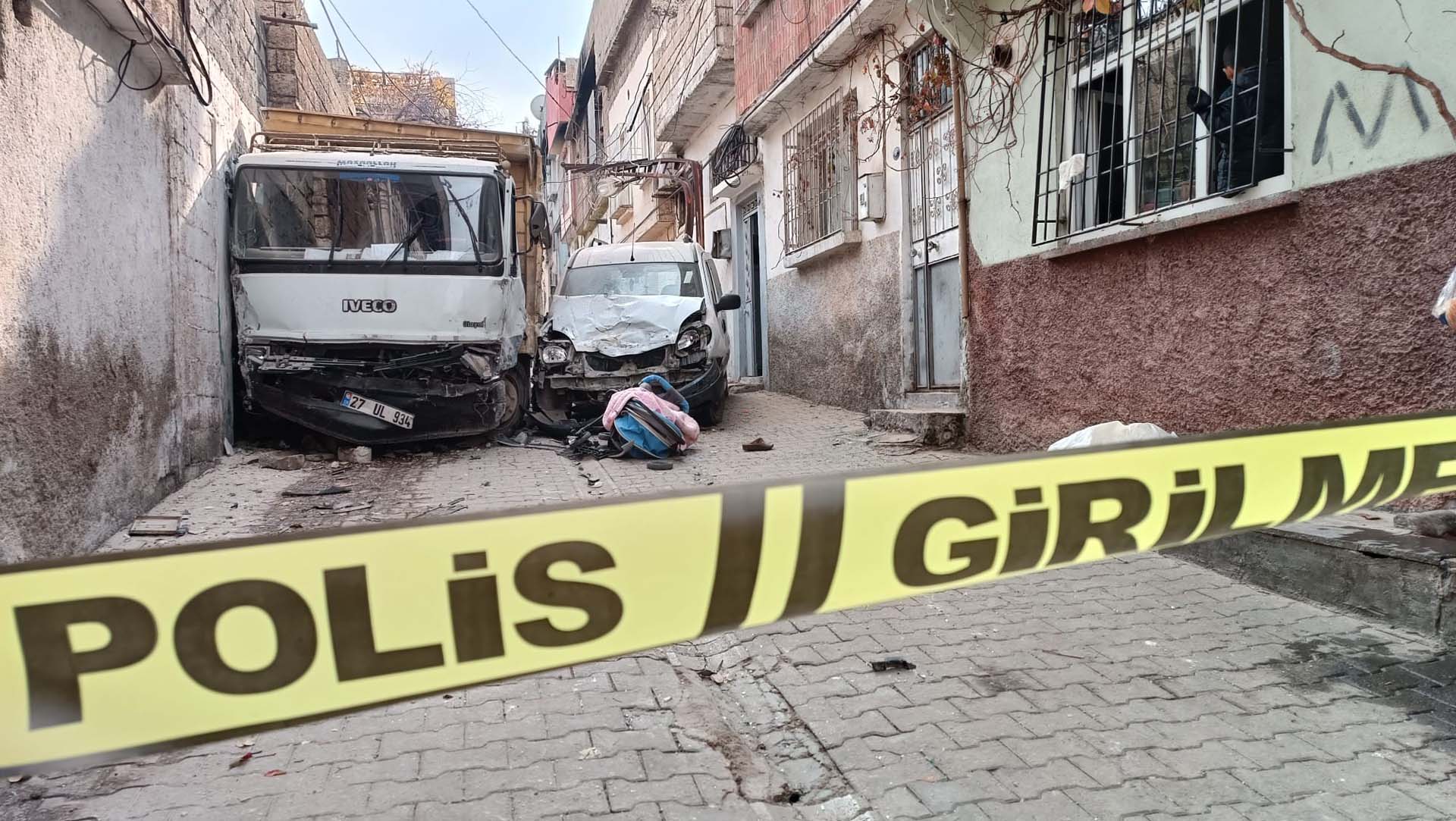 Gaziantep'te freni boşalan kamyonet dehşet saçtı: 10 yaşındaki çocuk öldü, yaralılar var 