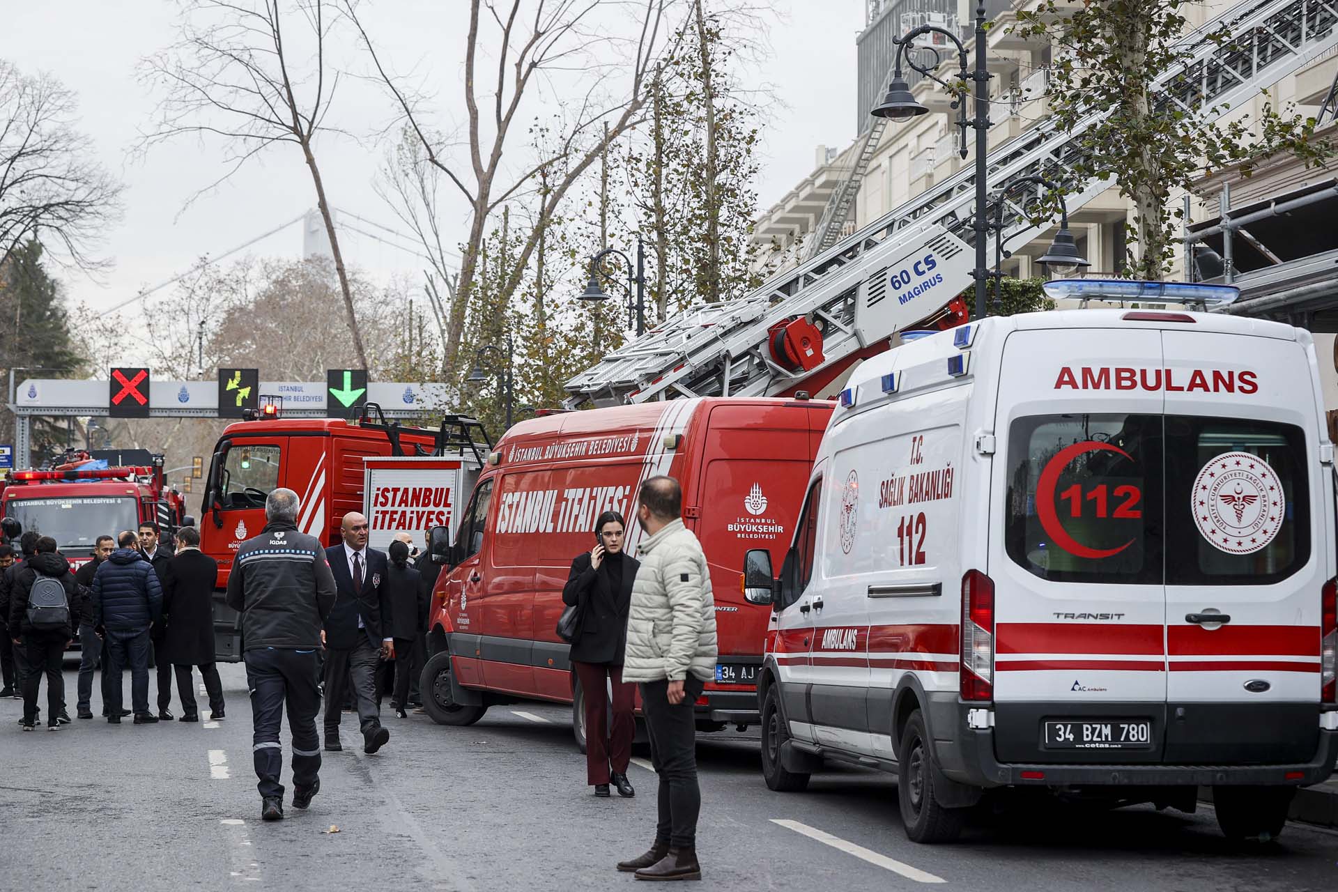 Son dakika | İstanbul Çırağan Otel'de yangın: 3 kişi dumandan etkilendi