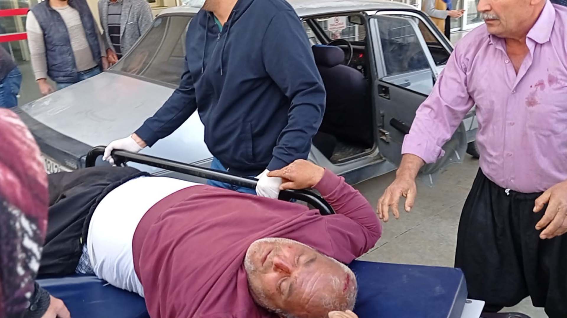 Adana Kozan'da traktör devrildi: 30'dan fazla işçi yaralandı 