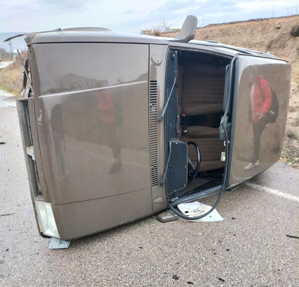 Ankara'da zincirleme kaza: 3 otomobil hasar gördü