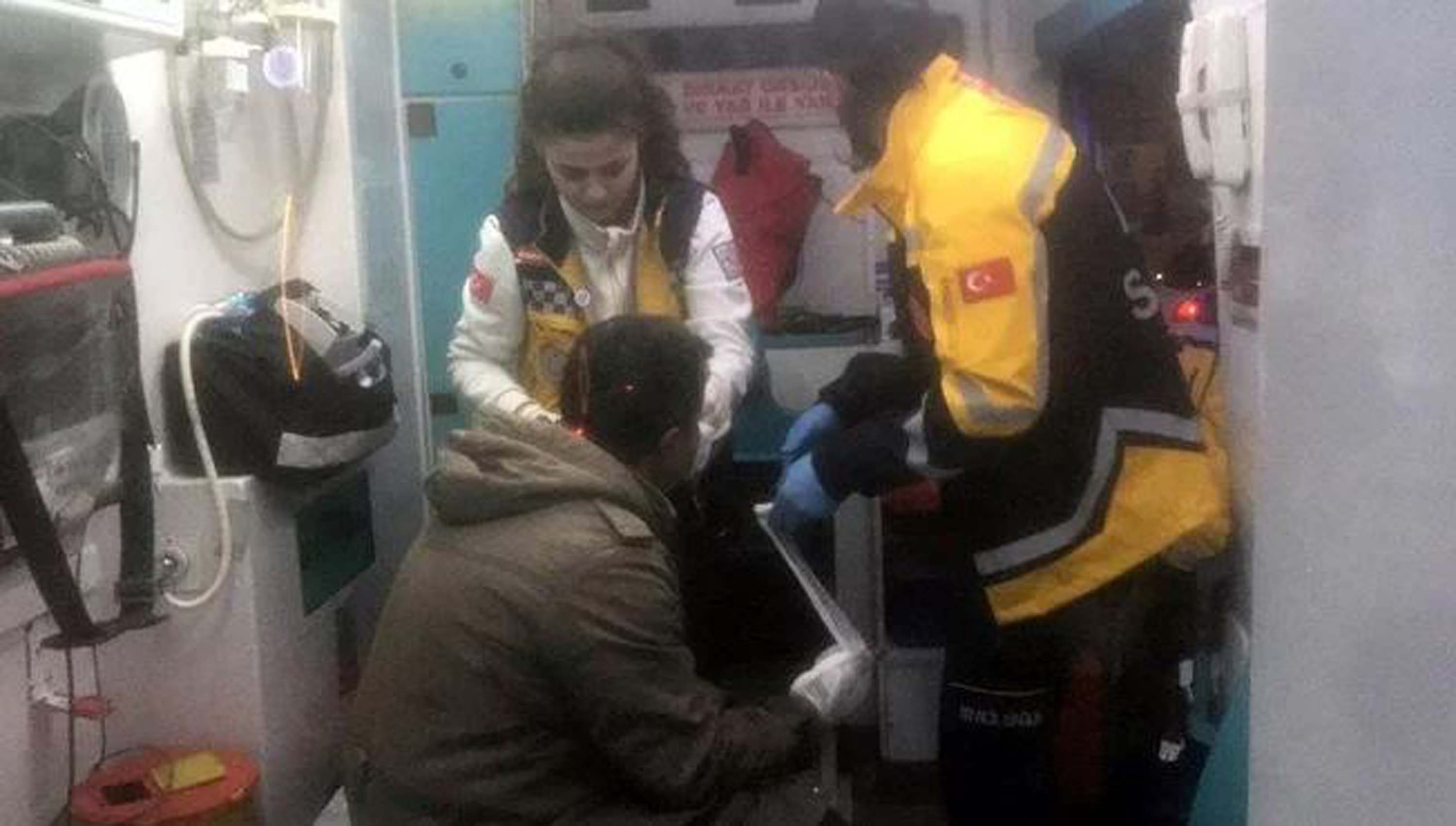 İş arkadaşıyla tartıştı, kulağını kesip sırtından bıçakladı!