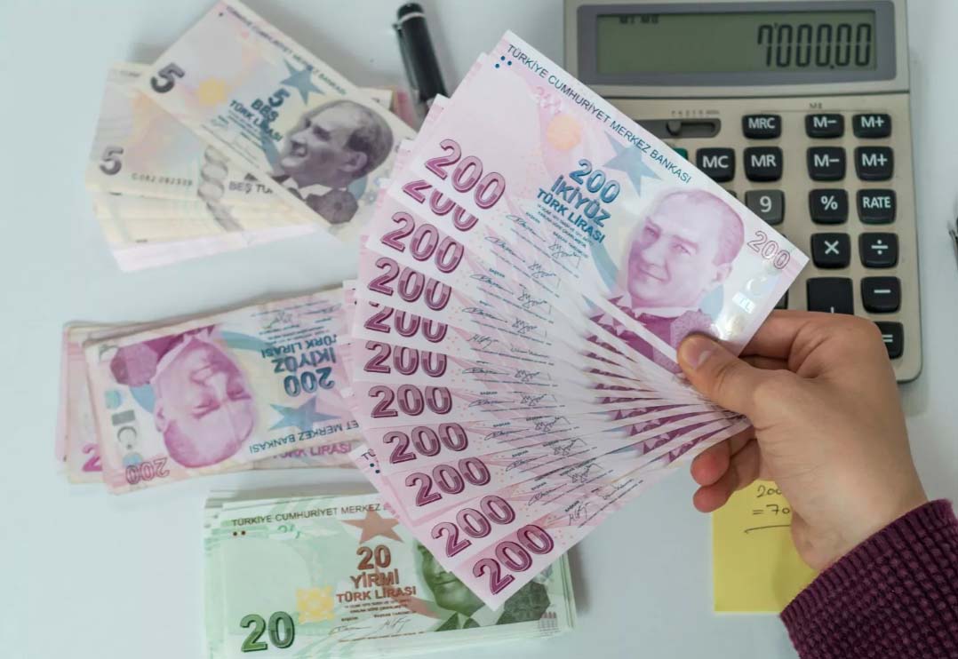 Milyonlar asgari ücrete yapılacak olan zammı bekliyor! Hacı Yakışıklı Ankara'da konuşulan rakamı açıkladı: "Tarihi bir rekor olacak"