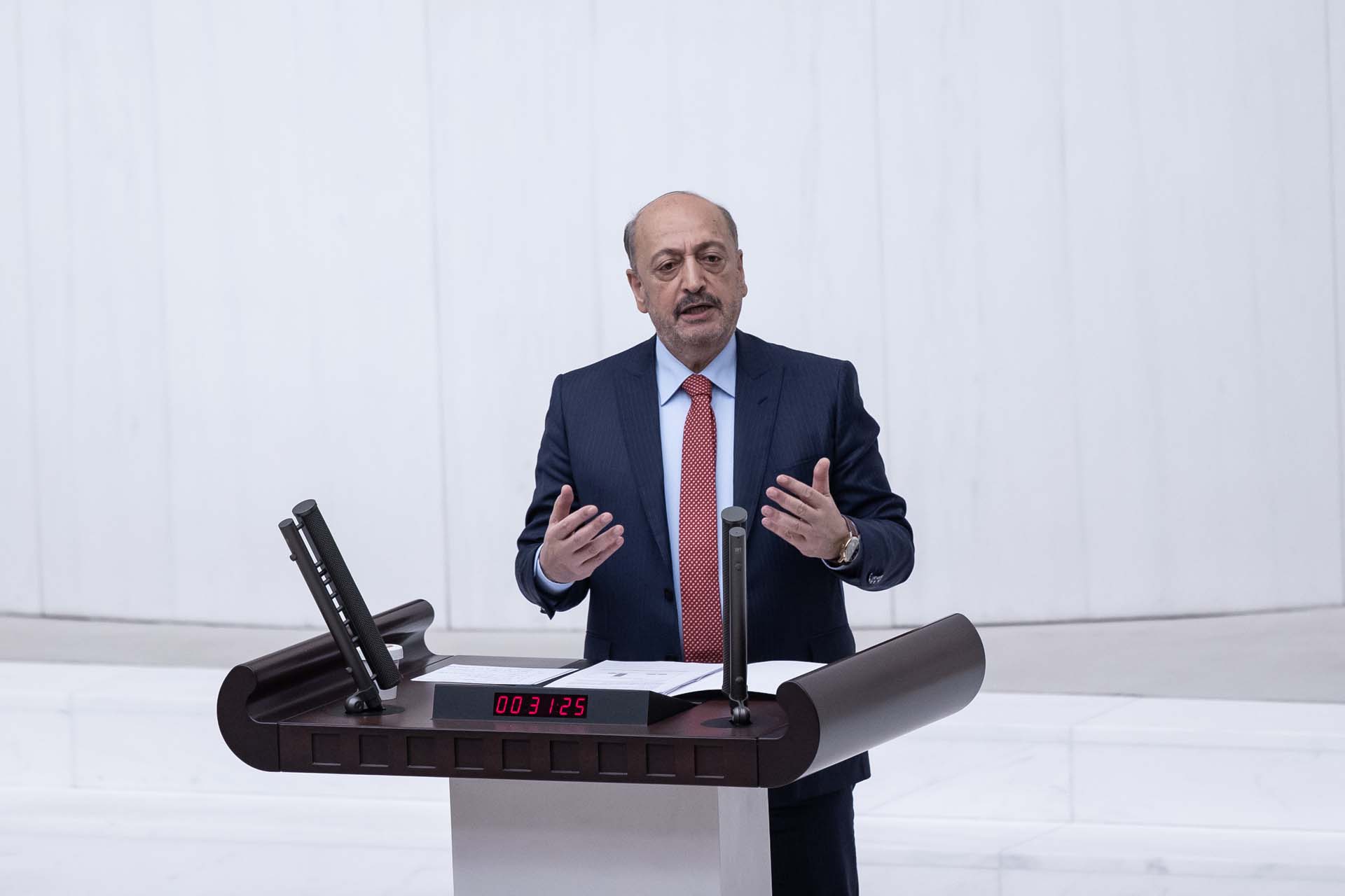 Son dakika | Bakan Vedat Bilgin'den asgari ücret ve EYT açıklaması! Uzlaşıya dikkat çekti