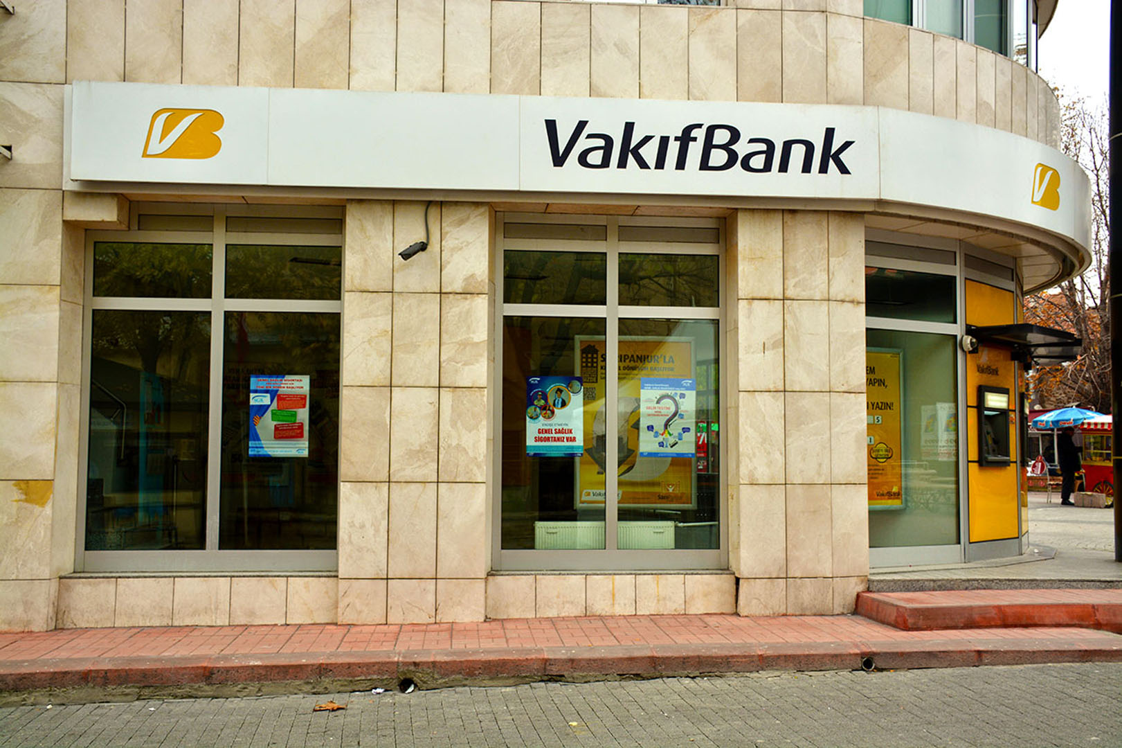Vakıfbank çöktü mü? 15 Aralık 2022 Vakıfbank Mobil uygulamasına neden girilmiyor?