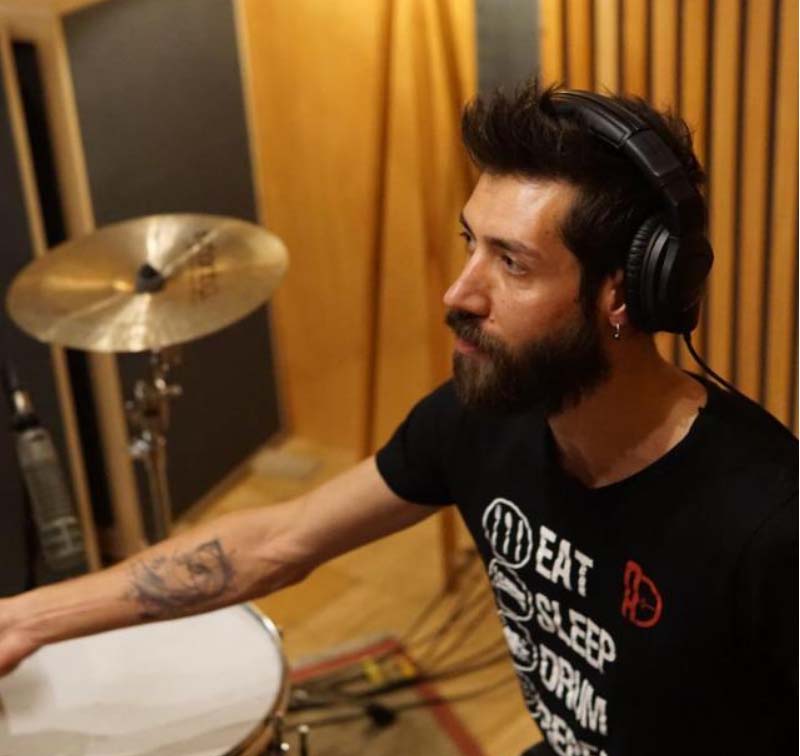 Piiz grubu üyesine saldırı! "Ayağıma bastın" sözleri sonrası ağır şekilde darp edildi: Durumu kritik