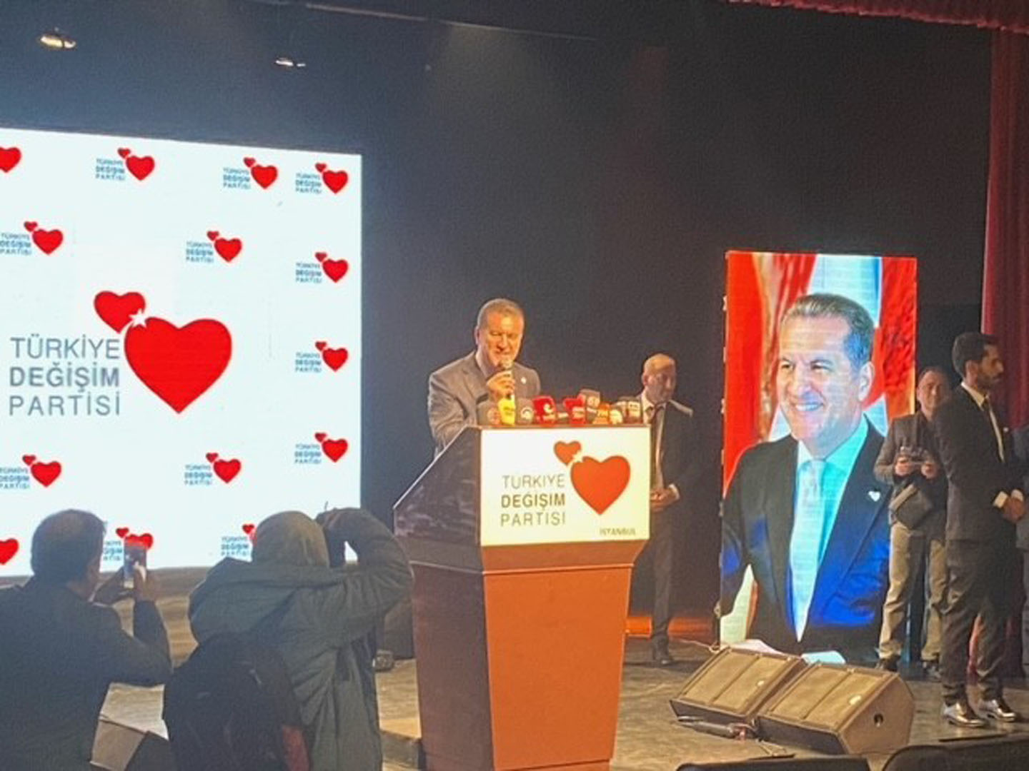 TDP Genel Başkanı Sarıgül'den asgari ücret açıklaması: Asgari ücreti üç ayda bir güncelleyeceğiz